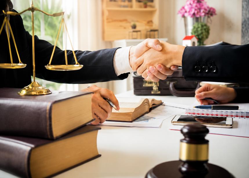 Thuê luật sư giúp bạn bảo vệ tối đa quyền lợi, tiết kiệm thời gian 